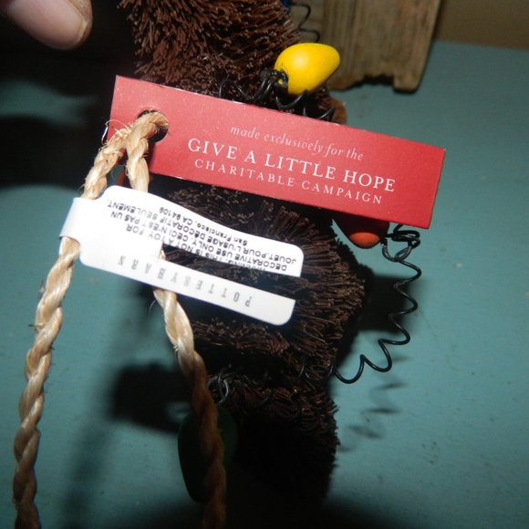 Pottery Barn Dog Chocolate Lab Bristle Bottle Brush Christmas Lights Ornament - Picture 4 of 4